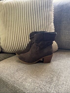 Women's Brown Suede Ankle Boots - Classic Western Block Heel